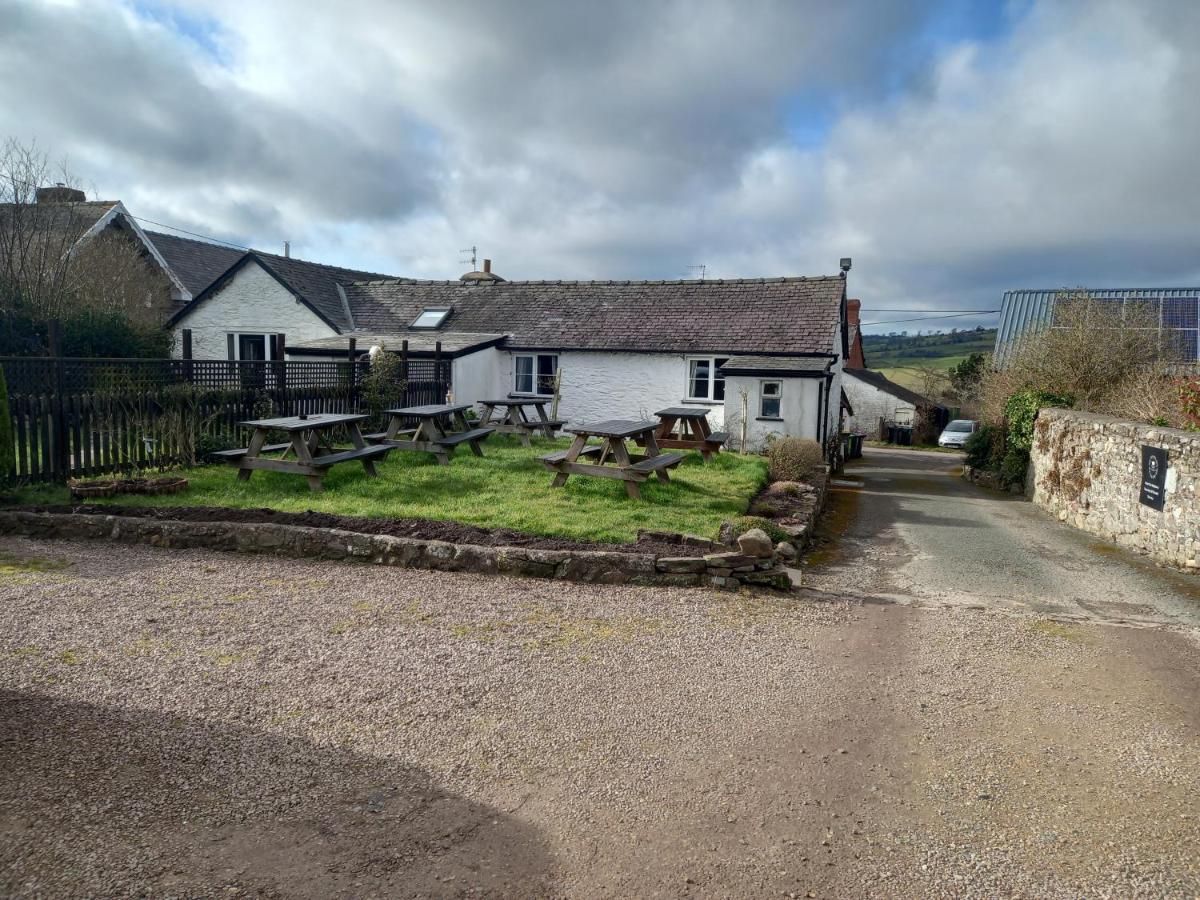 The Crown Inn Wentnor ภายนอก รูปภาพ