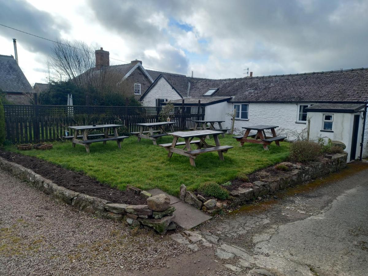 The Crown Inn Wentnor ภายนอก รูปภาพ