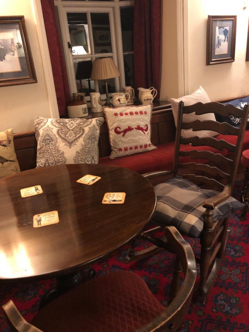 The Crown Inn Wentnor ภายนอก รูปภาพ