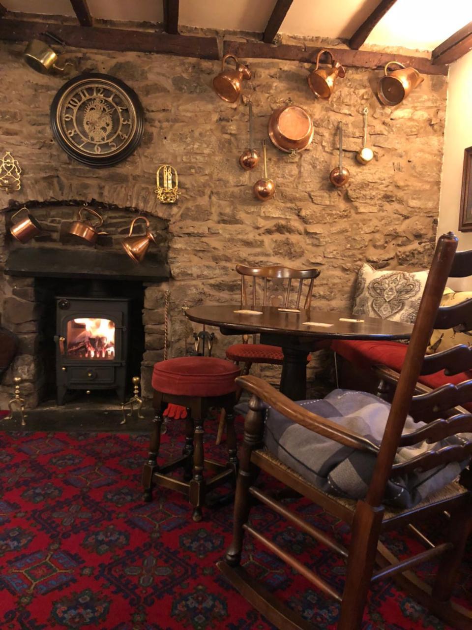 The Crown Inn Wentnor ภายนอก รูปภาพ
